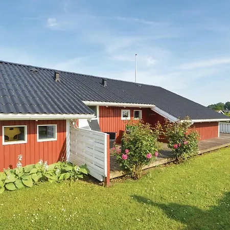 Amazing In Sjolund With Wifi Holiday home Sonder Bjert
